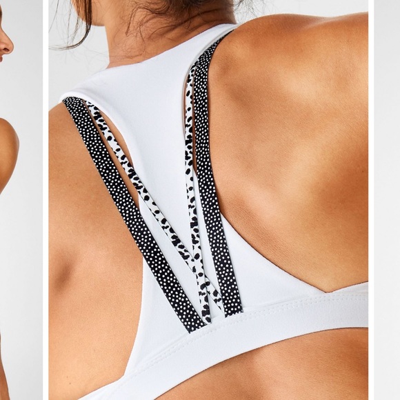 Fabletics Boost Medium Impact Sports Bra - Picture 5 of 6